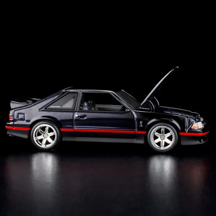 Hot Wheels - 2023 RLC Membership ’93 Ford Cobra R - Image 4