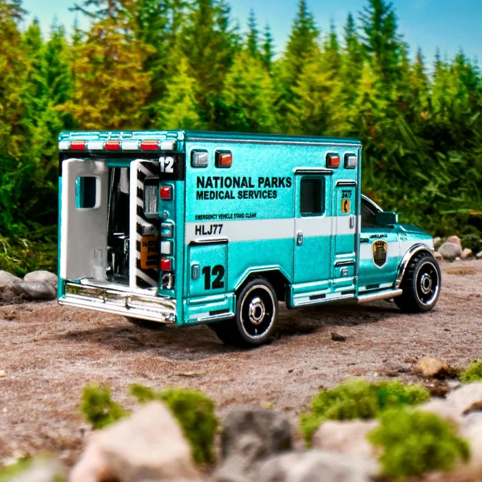 Matchbox - 2019 Ram Ambulance - Image 2