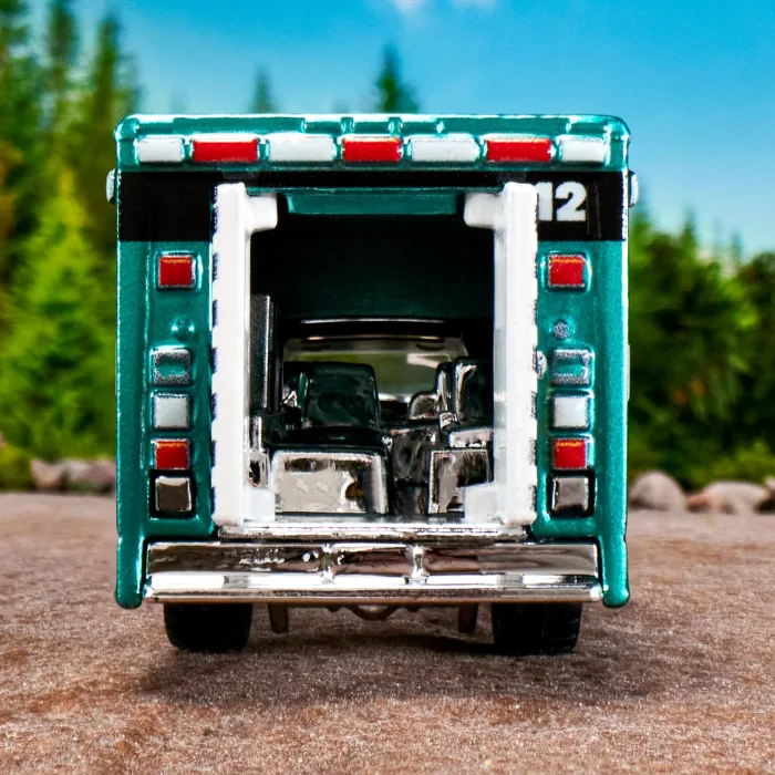 Matchbox - 2019 Ram Ambulance - Image 4