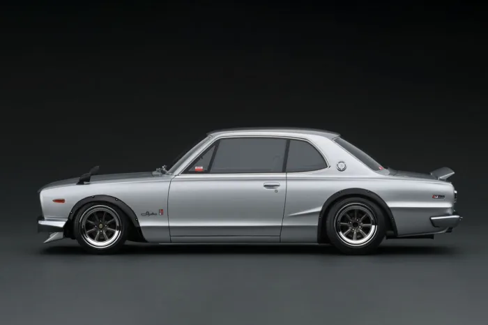 Ignition Model - Nissan Skyline 2000 GT-R (KPGC10) Silver - Image 3