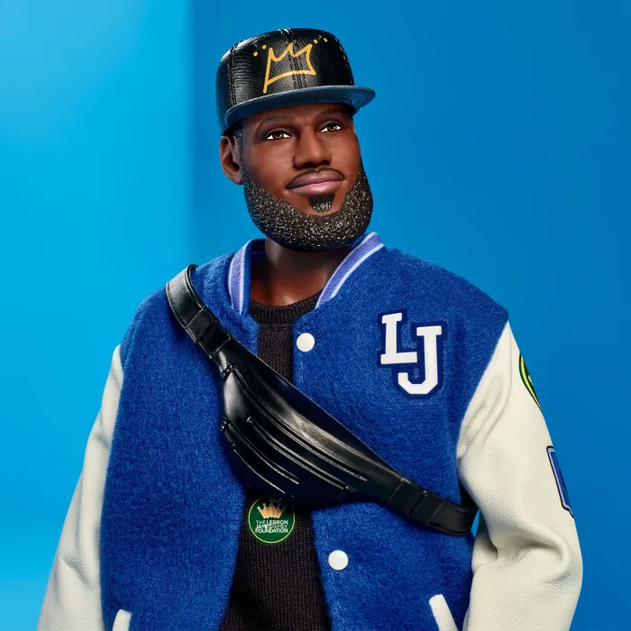 Barbie Signature - LeBron James Kenbassadors Doll - Image 4
